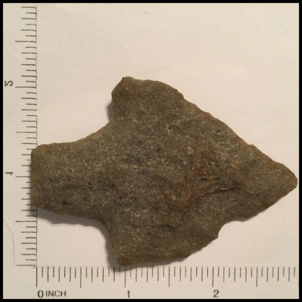 Projectile Point - Arrowhead - Picture 3 of 3